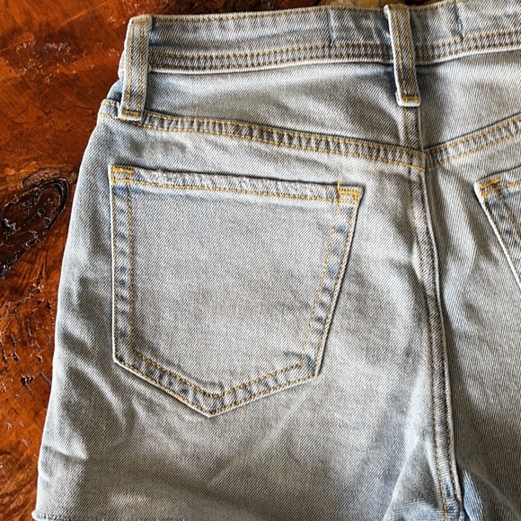 NWT Hollister Hi-rise Mom shorts size 24 waist (0) - Picture 6 of 10